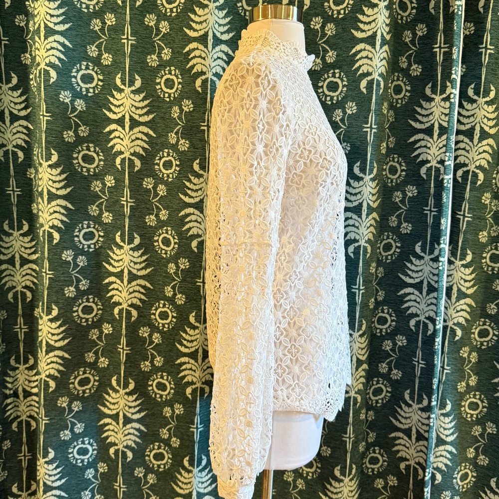 Express White Lace Top-Shell Only - Picture 7 of 15